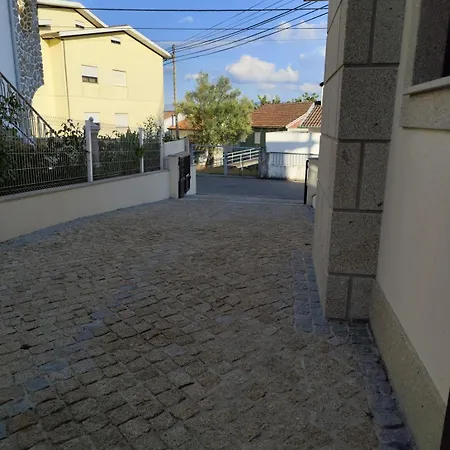 Casa Mercedes * Кабесейраш-ди-Башту